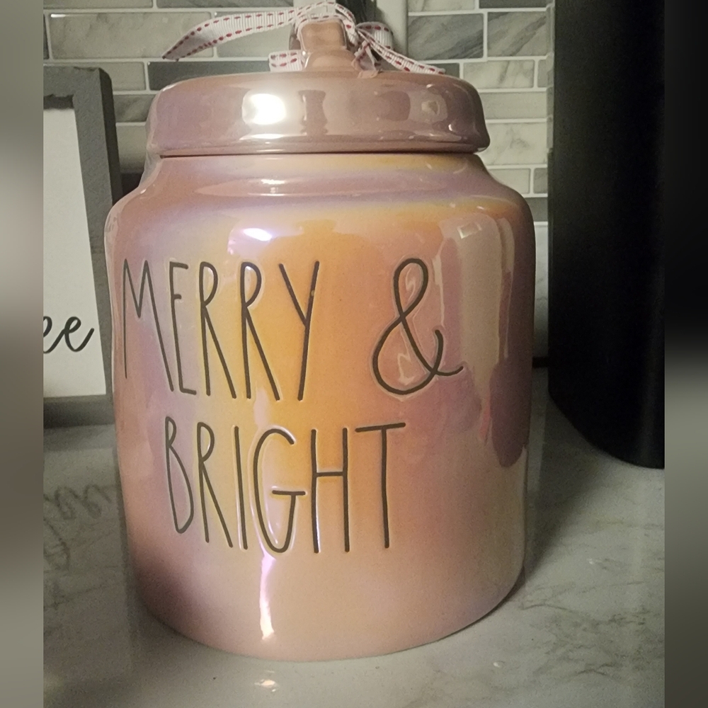 Rae dunn cookie jar